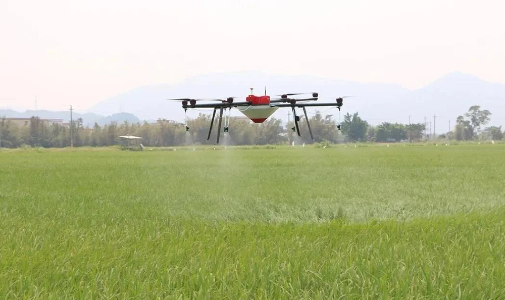 Revolutionizing Farming How Agricultural Drones Are Shaping the Future of Agriculture-1
